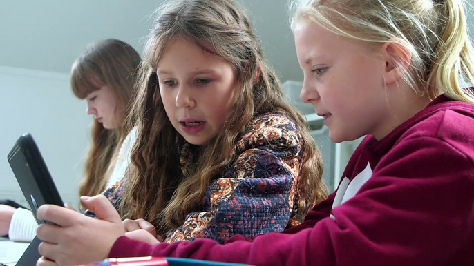 Video: MINT geht digital | Neues Bildungsangebot für Kitas, Horte und Grundschulen mit kostenlosem E-Book